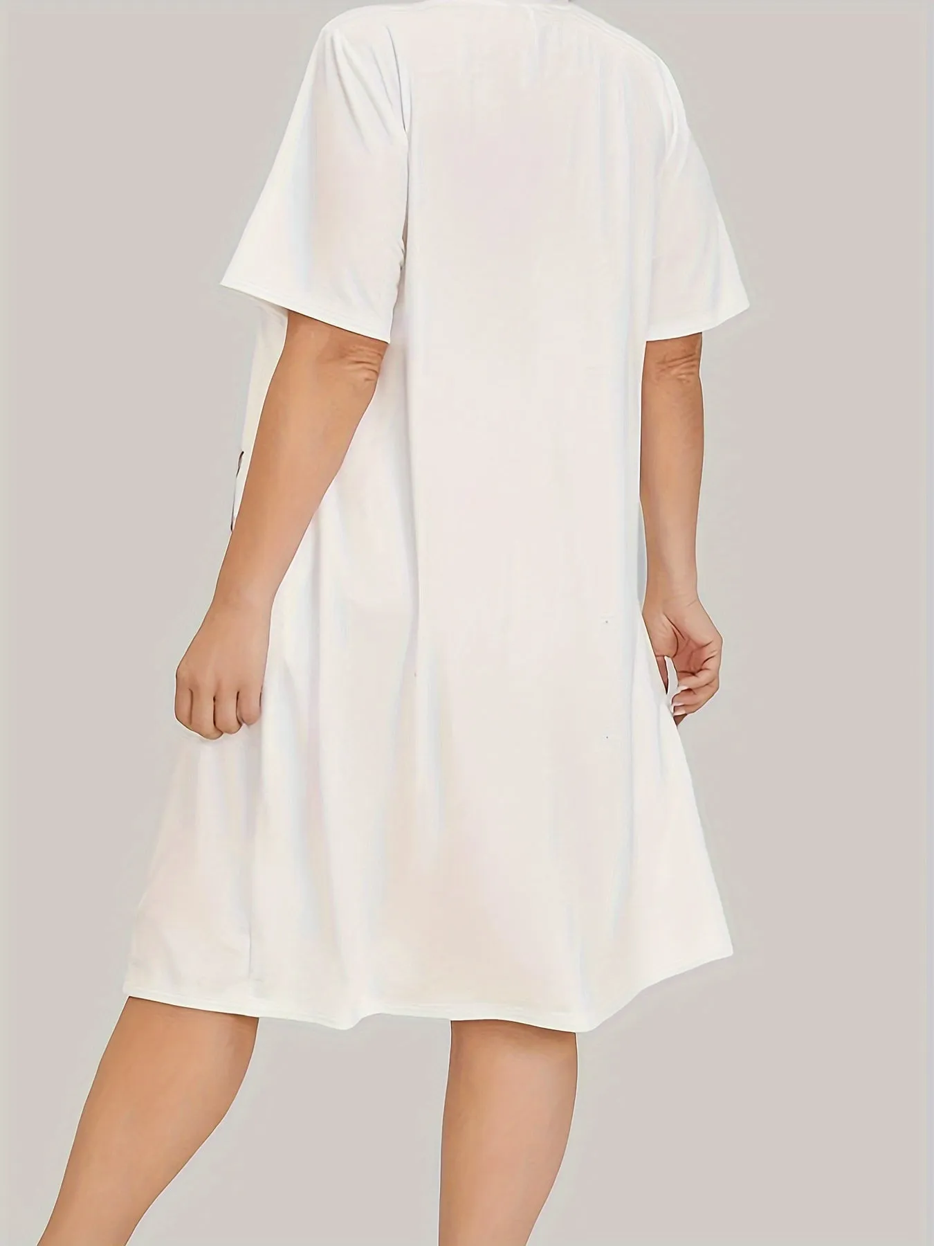Floral Plus Size Women's Elegant Lounge Dress with Pocket Detail